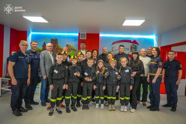 «Абетка безпеки вогнеборця»: сучасний інтерактивний простір відкрив двері для луцьких школярів