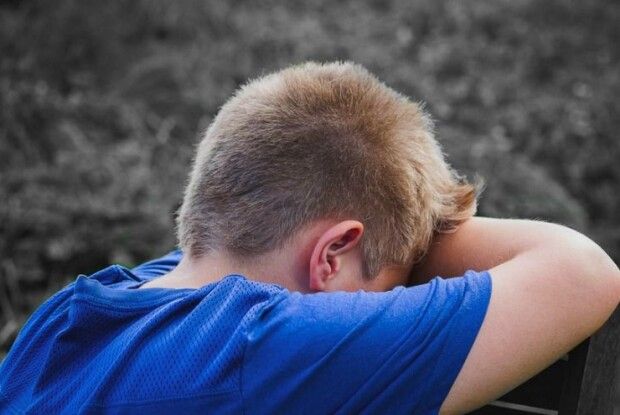 Однокласники жорстоко побили 12-річного хлопчика: дитина в лікарні