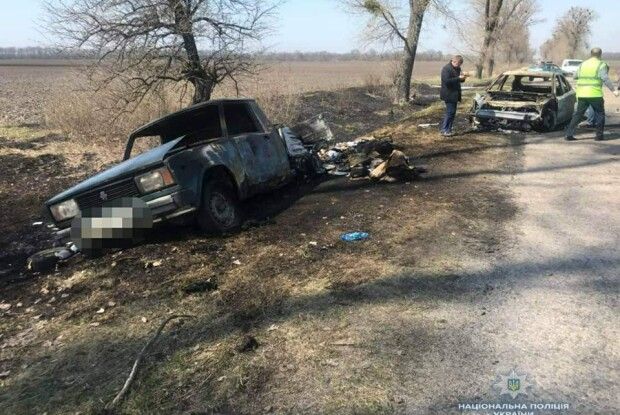 На Київщині пограбували і спалили автомобіль  «Укрпошти», який перевозив гроші для виплати пенсій 