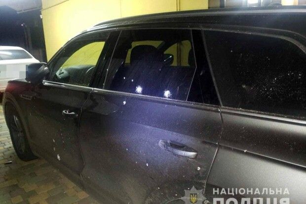 У Рівному підприємцю на подвір’я вночі кинули гранату