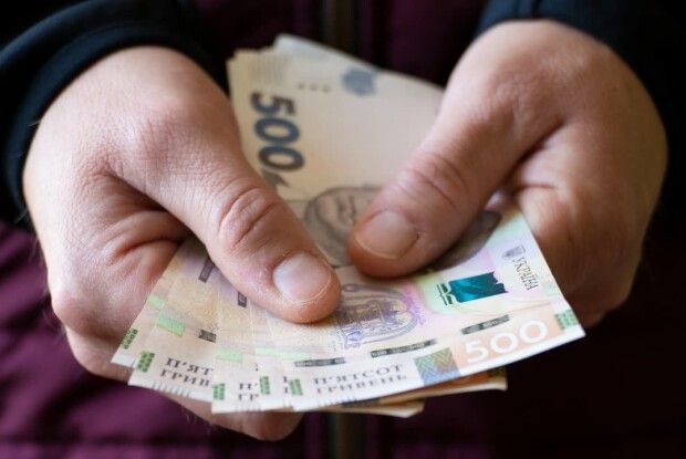 Схопили «на гарячому»: на Рівненщині посадовиця вимагала 50 тисяч гривень хабара