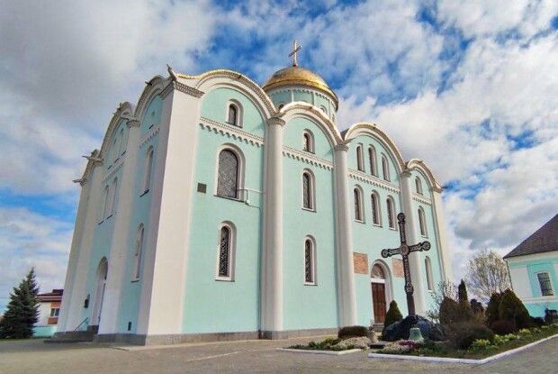 На Волині завершили опис майна та зміну замків у Свято-Успенському соборі