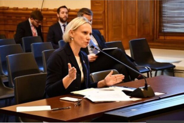 Жінка з України пройшла до палати Конгресу США