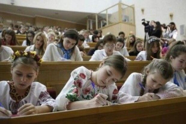 Українка стала переможницею міжнародного диктанту з польської мови для іноземців