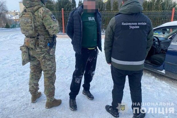 Світить до 7 років за ґратами: на Волині припинили «бізнес» з продажу зброї