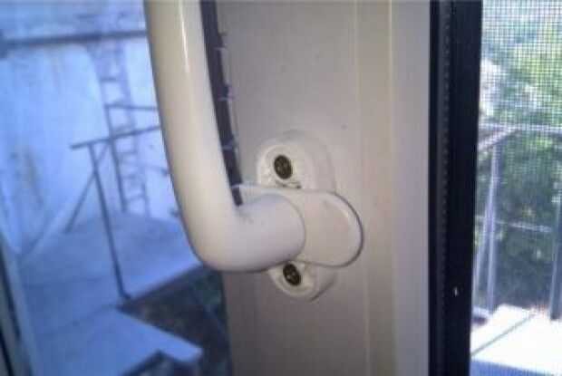 Лучанка застрягла на балконі і не могла потрапити у квартиру