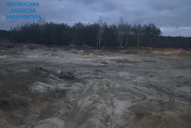 Незаконно видобули пісок на суму понад 1,2 млн грн – на Волині повідомлено про підозру членам організованої групи