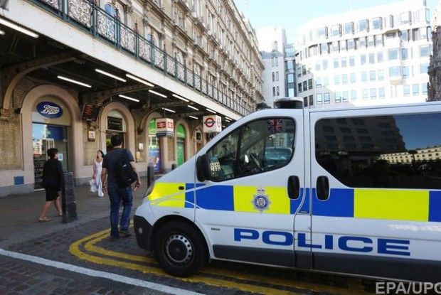 Мігранти поцупили у Франції корабель і гайнули на ньому до Великої Британії