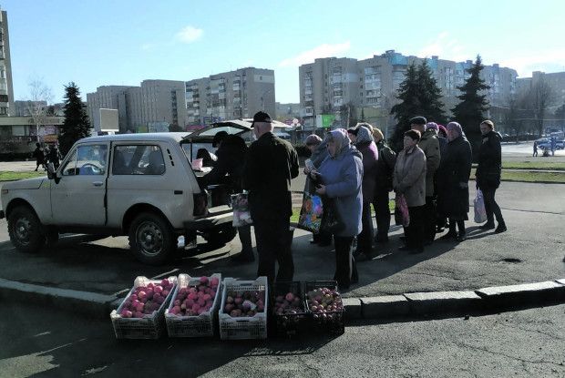 Кому заважають фермерські молоко, картопля і капуста?