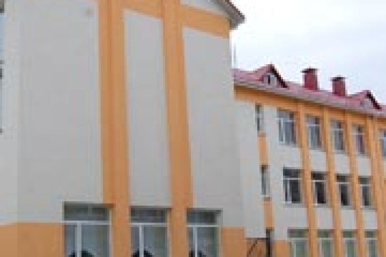 ШКІЛЬНЕ НОВОСІЛЛЯ В ЛУЦЬКУ