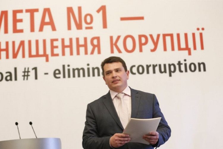Раз дали таку зарплату, то глава НАБУ і купив собі авто за 800 000 гривень