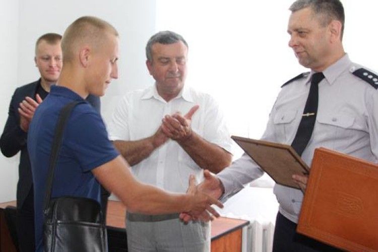17-річного жителя села Верба нагородили за допомогу в затриманні грабіжника
