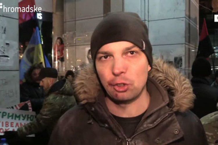 Нардеп Соболєв бив поліцейського. Проте заявив, що постраждав під час сутичок (Відео)