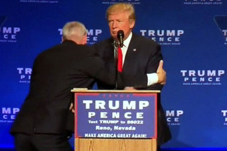 Охоронці врятували Трампа від «кілера» (Відео)