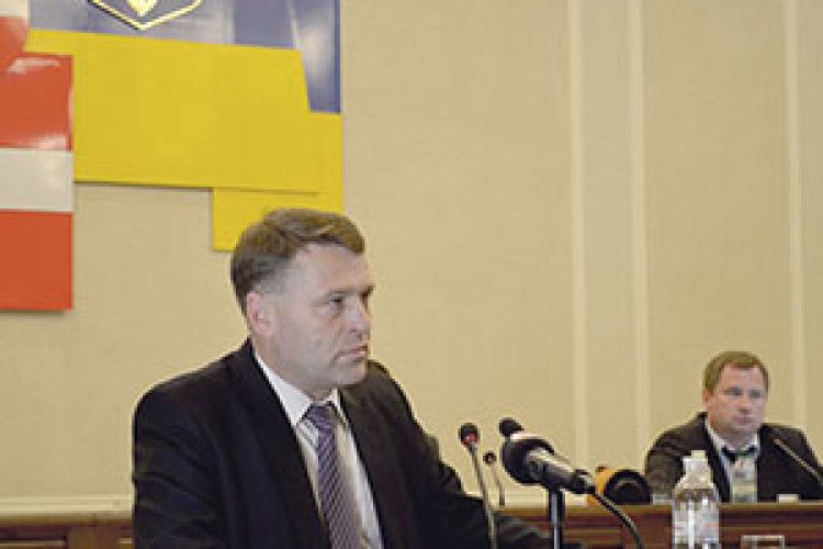 ЩОБ ДОПОМОГТИ АРМІЇ, ТРЕБА ПОБОРОТИ БЮРОКРАТІЮ