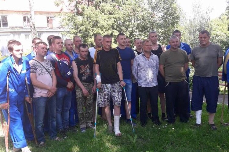 Скрипка у Луцьку першим ділом подався до військового госпіталю (фото)