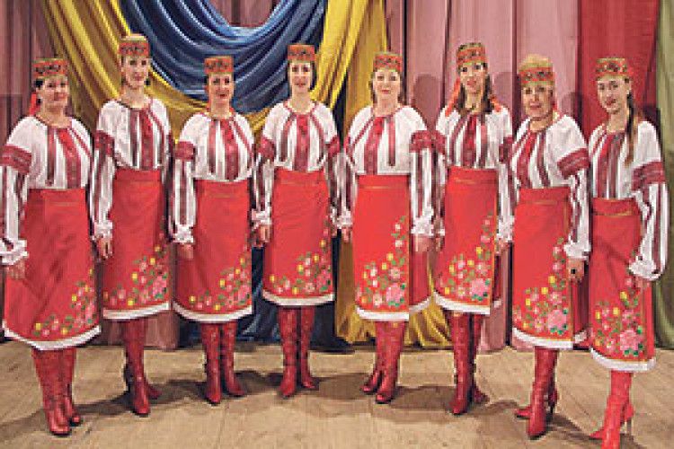 ВІД ПІСЕНЬ `МОЛОДИЧОК` МОЛОДІЄ ДУША!