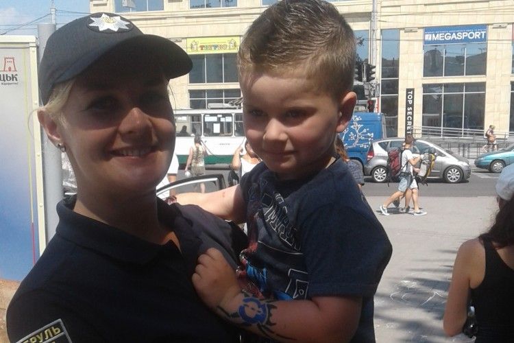 У Луцьку поліцейські подружилися з дітьми