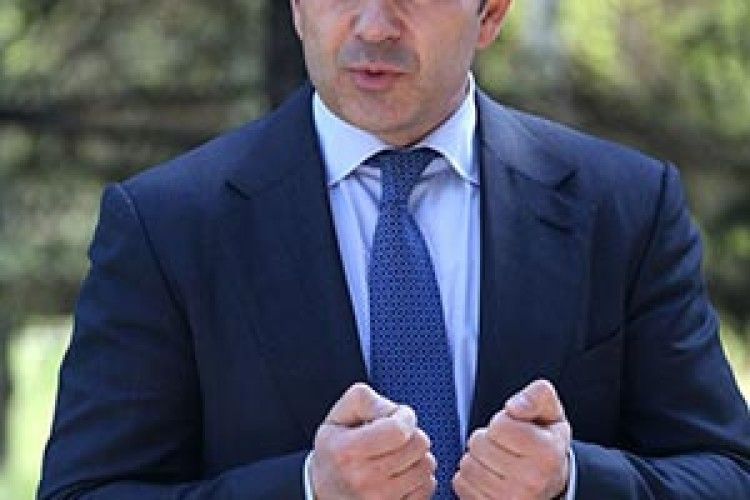 СЕРГІЙ  ТІГІПКО: «ІНВЕСТОРИ ДО НАС НЕ ПРИЙДУТЬ, ПОКИ БУДЕ ЗБРОЯ НА ВУЛИЦЯХ»*