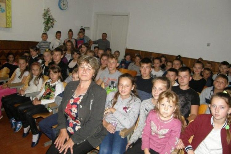 Воютинські школярі переглянули волинські фільми