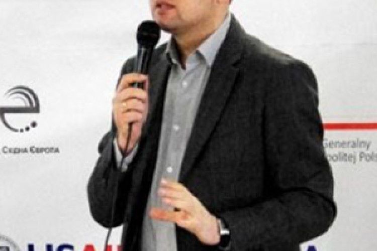 ХТО ДОПОМОЖЕ  ГРОМАДАМ ВИЖИТИ?