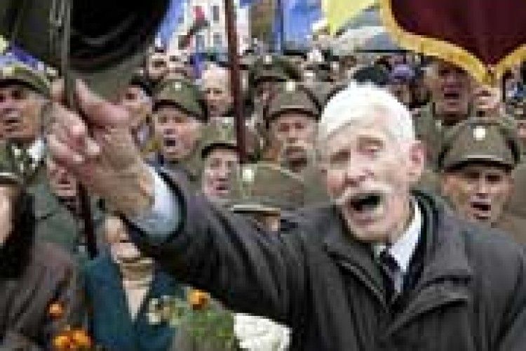 ДЕПУТАТИ ФРАКЦІЇ БЮТ ПРОПОНУЮТЬ ВИЗНАТИ УПА ВОЮЮЧОЮ СТОРОНОЮ