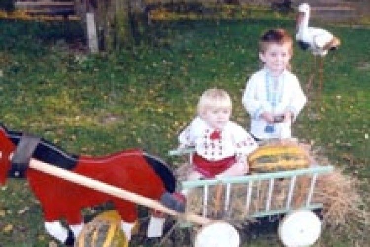 ФОТО НА КОНКУРС: хлопчик Помагай і господиня файная