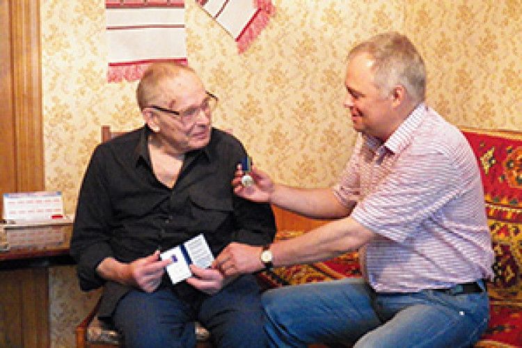 КОЛЕГИ: журналістська відзнака  Владиславові Богданьку