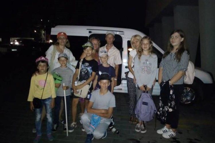 Група волинських діток учасників АТО поїхала на відпочинок в Угорщину (Фото)