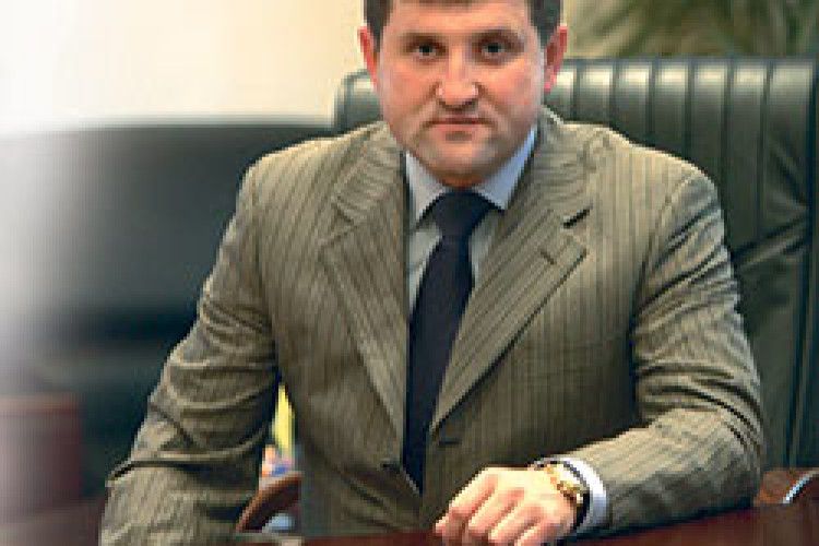 ГОЛОСУВАТИ ЗА ЛЮДИНУ ДІЛА, А НЕ ЗА БАЛАКУНІВ*