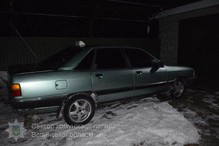 Поліція розкрила вчорашній розбійний напад на таксиста в Іваничівському районі (фото+відео)