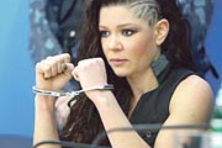 РУСЛАНА ЗАКУВАЛА СЕБЕ У НАРУЧНИКИ