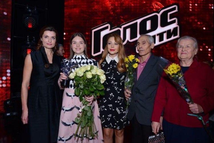 Дружина Роббі Вільямса та Тіна Кароль носять однакові міні за 1800 доларів (ФОТО)