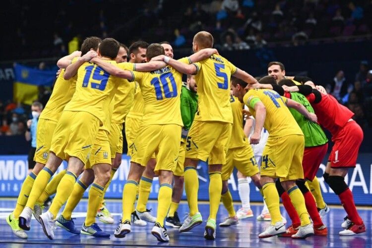 Гравці збірної України перед матчем не тиснутимуть руки футзалістам із країни-окупантки