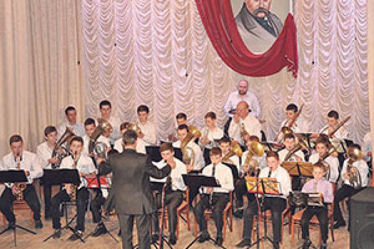 СЛОВО КОБЗАРЯ ЖИВЕ У НАС