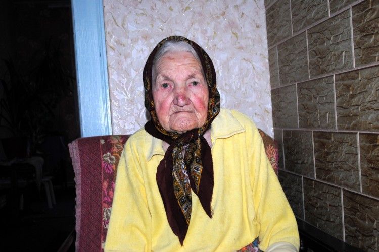 «Війна з Путіним ще не закінчилася?» — ​допитується 103-літня бабуся
