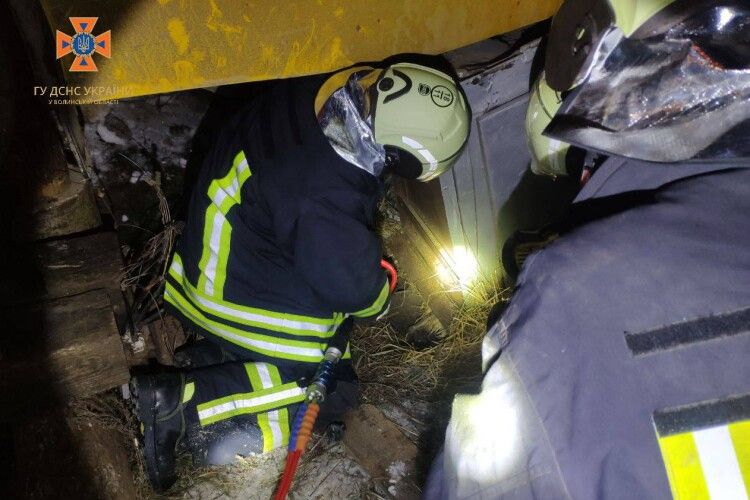 Волинські рятувальники в четвер загасили дві пожежі в житловому секторі