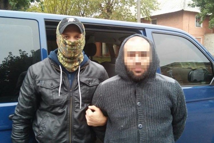 Викрадачі жінки прийшли по 150 тисяч «зелених» – одержали кайданки на руки