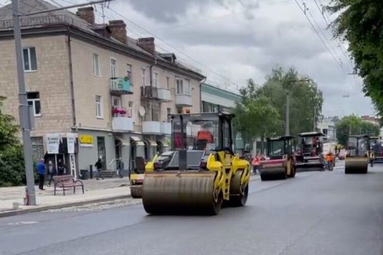 Мер Луцька повідомив, коли відкриють для проїзду центральну вулицю міста (Відео)