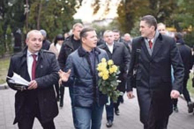 ЧИНОВНИКИ МАЮТЬ ПЕРЕСТАТИ КРАСТИ З БЮДЖЕТУ*