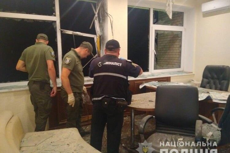 Обстріл будівлі з гранатомета в Києві кваліфікують як теракт