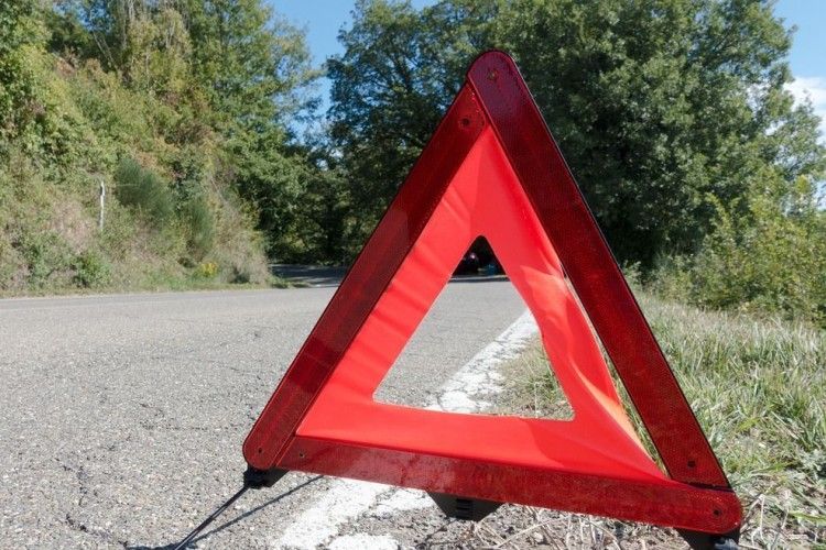 У Любешівському районі мотоцикл злетів у кювет: постраждало двоє підлітків