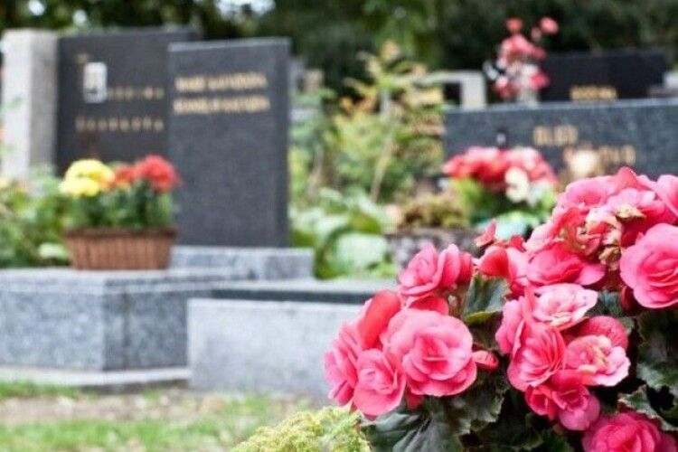Українців просять не скупчуватися на цвинтарях у ці вихідні – з боку російських окупантів можливі нові провокації