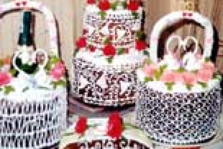 КОРОВАЇ НАДІЇ ПЄШКОВОЇ