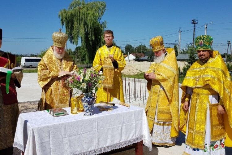 У Радивилові заклали храм на честь Введення Пресвятої Богородиці (фото)