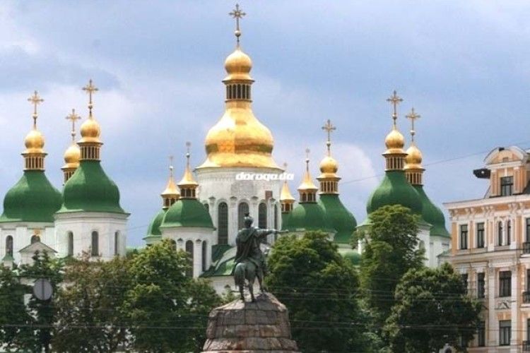 Тисячолітні написи на Софії Київській – ніби сучасний чат: «Кузьма – злодій. Вкрав ти м’ясо, щоб тобі ноги сплутало. Амінь» (Відео)