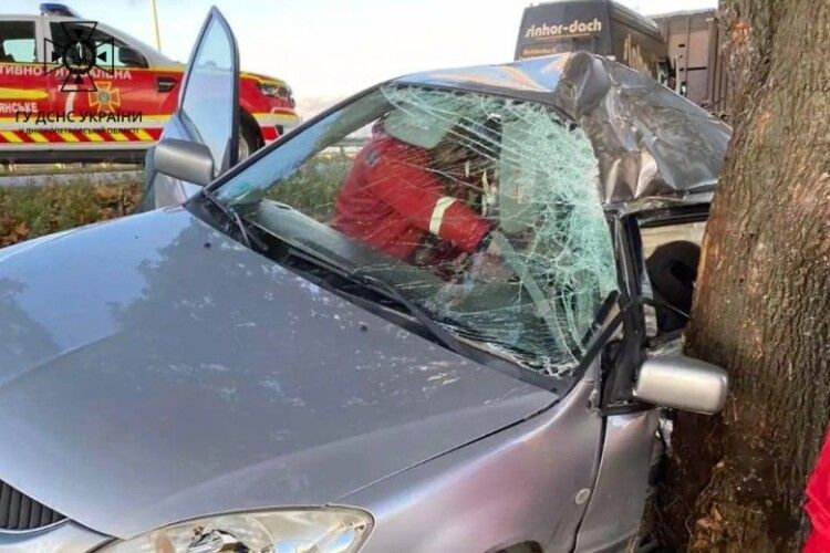 У Луцькому районі в ДТП загинула жінка й травмувався підліток