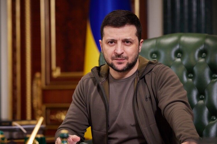 «Самі ліплять Зеленському імідж суміші Януковича  з Брєжнєвим»
