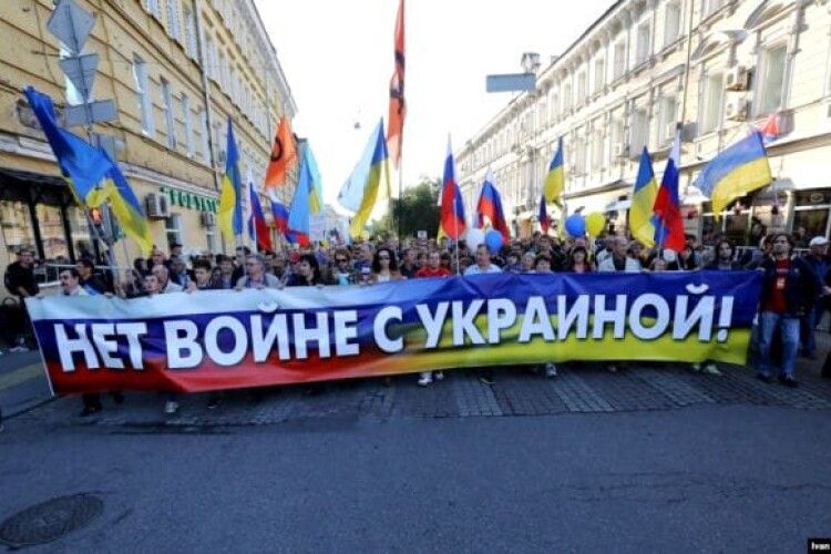 У Росії Навальний, депутати, журналісти і артисти виступили проти нападу на Україну