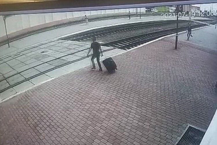 У Ковелі на вокзалі обікрали пасажира